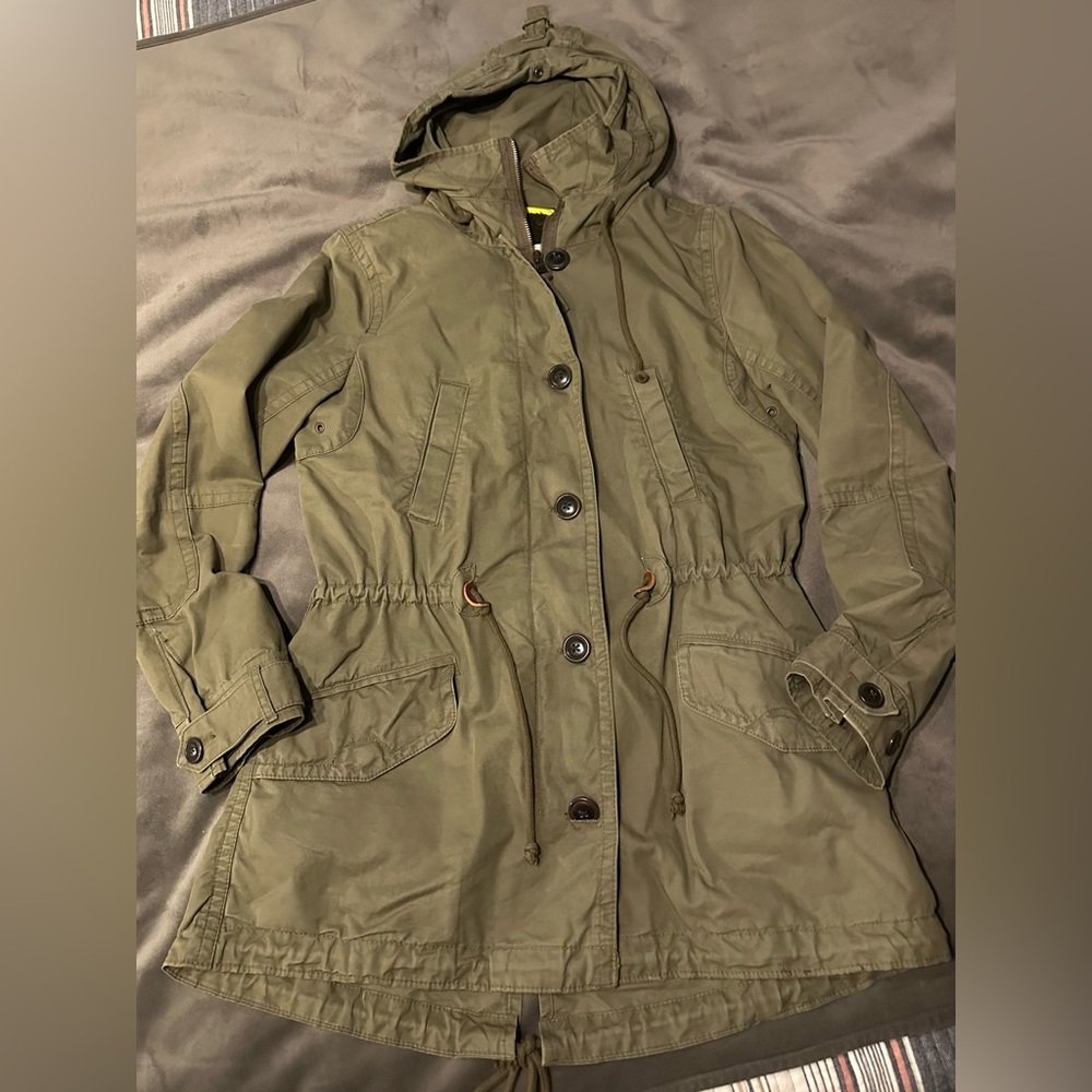 Gap - Anorak Jacket w/ removable inner vest. Drawstring waist. Size Small.